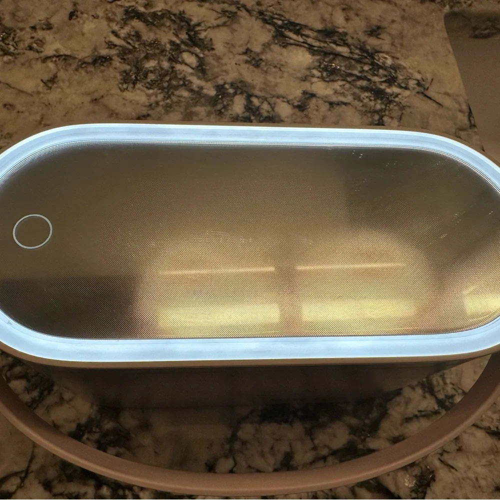 Portable Makeup Organizer in Cream